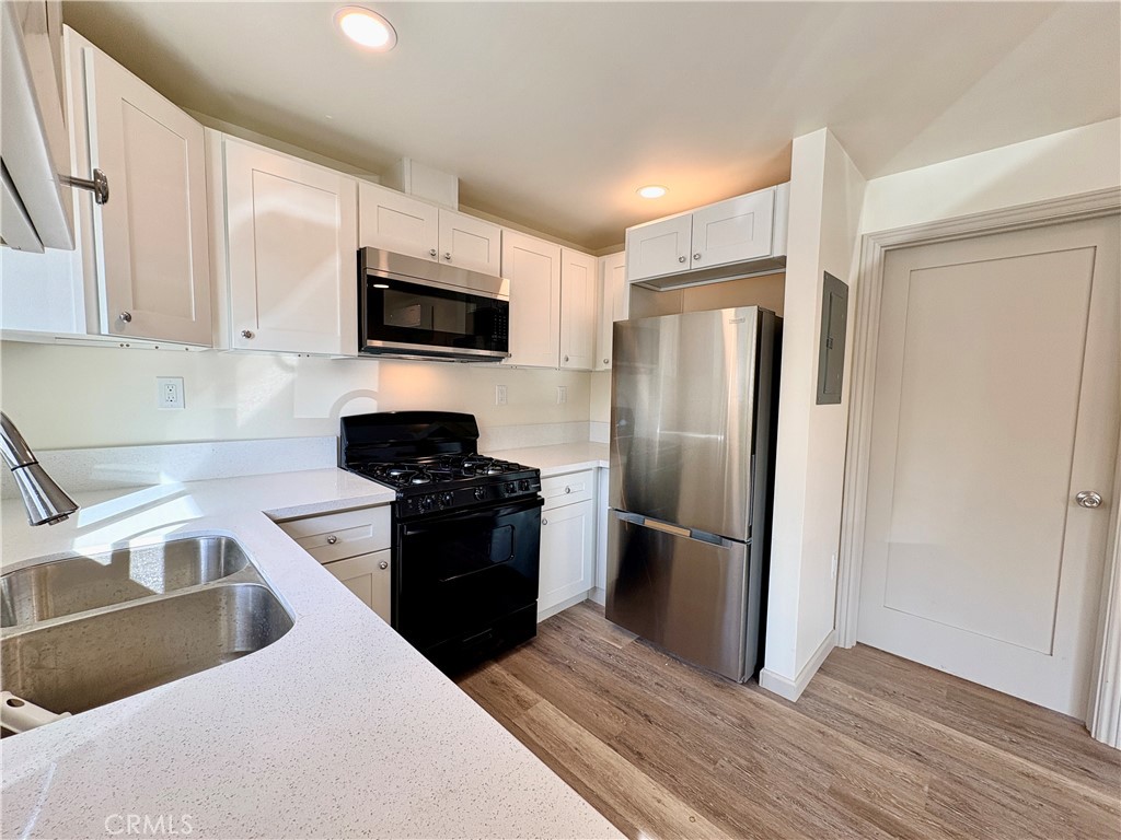 150 East Baseline Road, Unit B San Dimas, CA 91773 - Photo 3 of 7