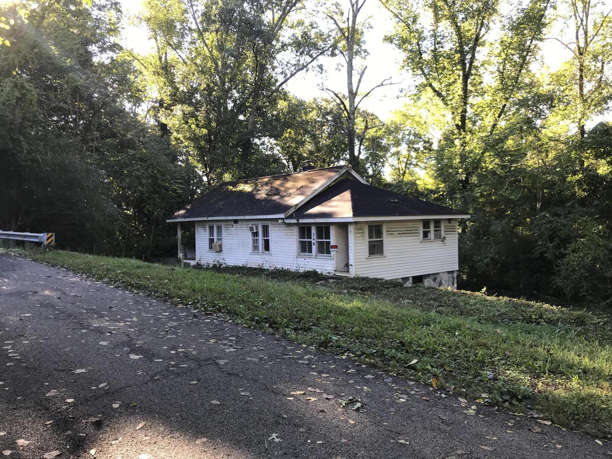 248 Cumberland View Road Clinton, TN 37716 - Photo 1 of 8 248 CVR #1