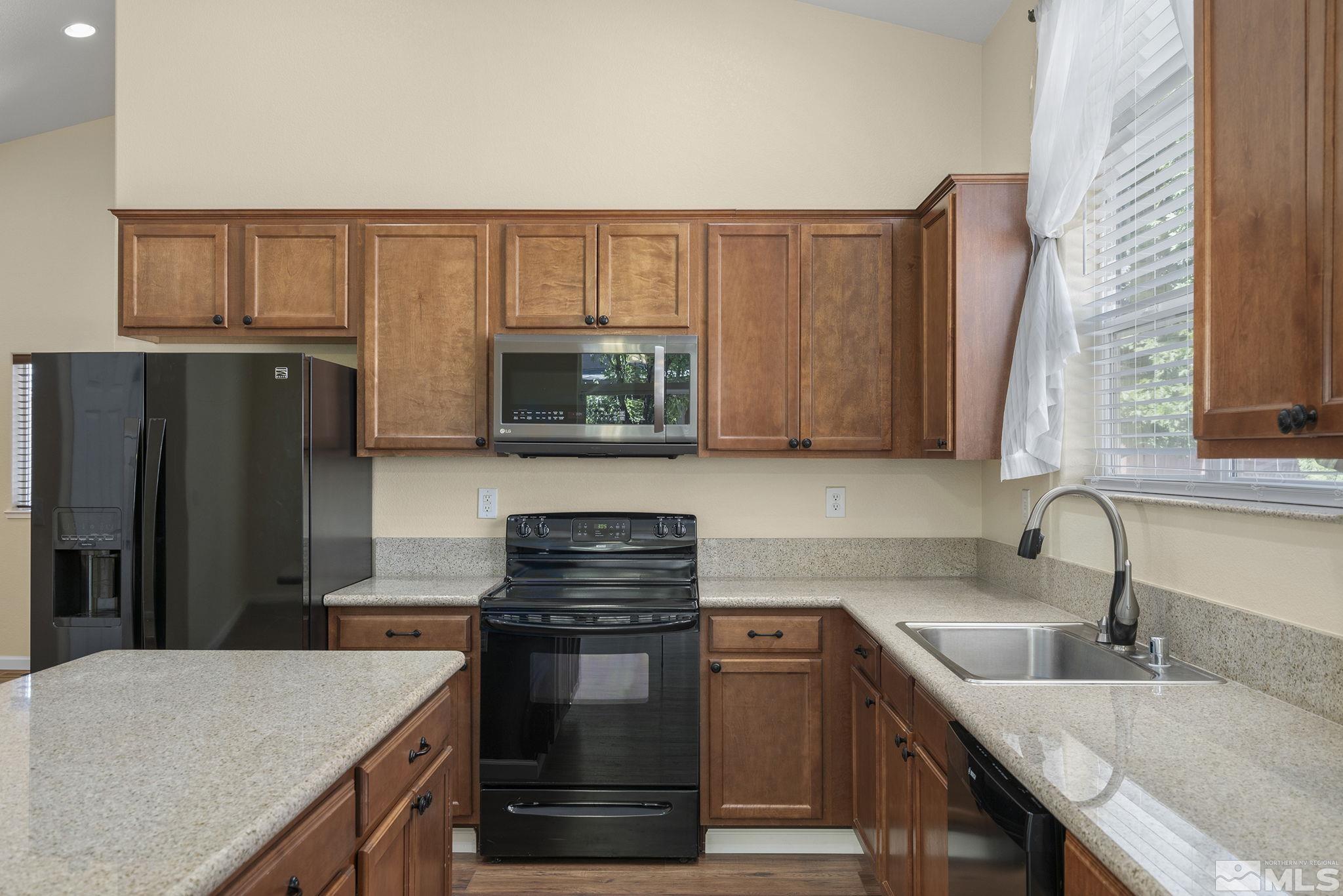 993 Floral Ridge Way Sparks, NV 89436 - Photo 11 of 30 Photo 11