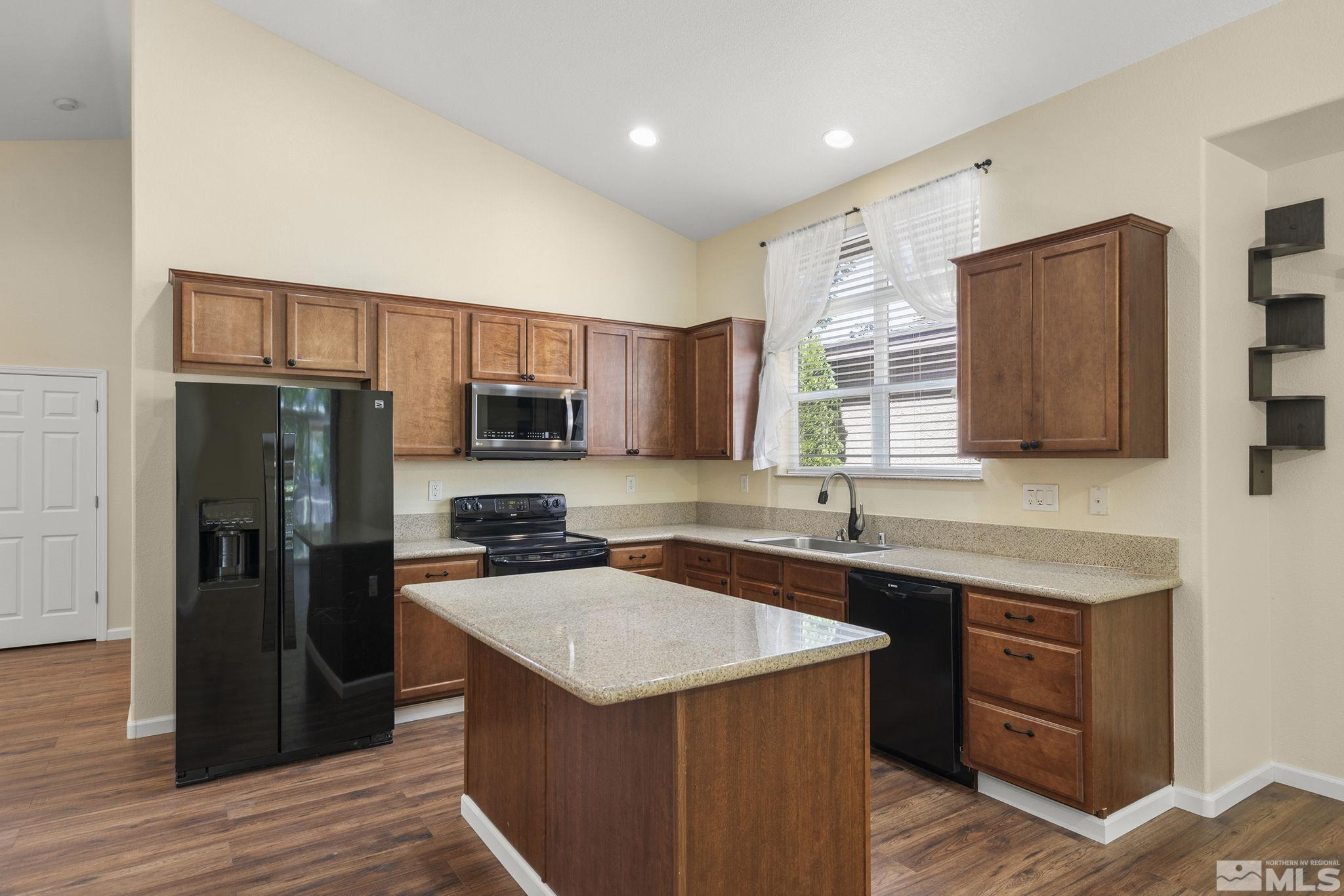993 Floral Ridge Way Sparks, NV 89436 - Photo 12 of 30 Photo 12