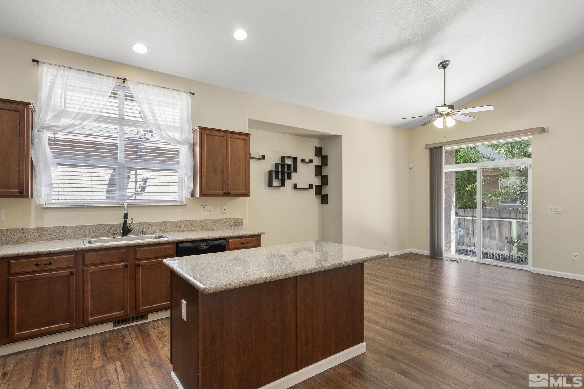 993 Floral Ridge Way Sparks, NV 89436 - Photo 9 of 30 Photo 9