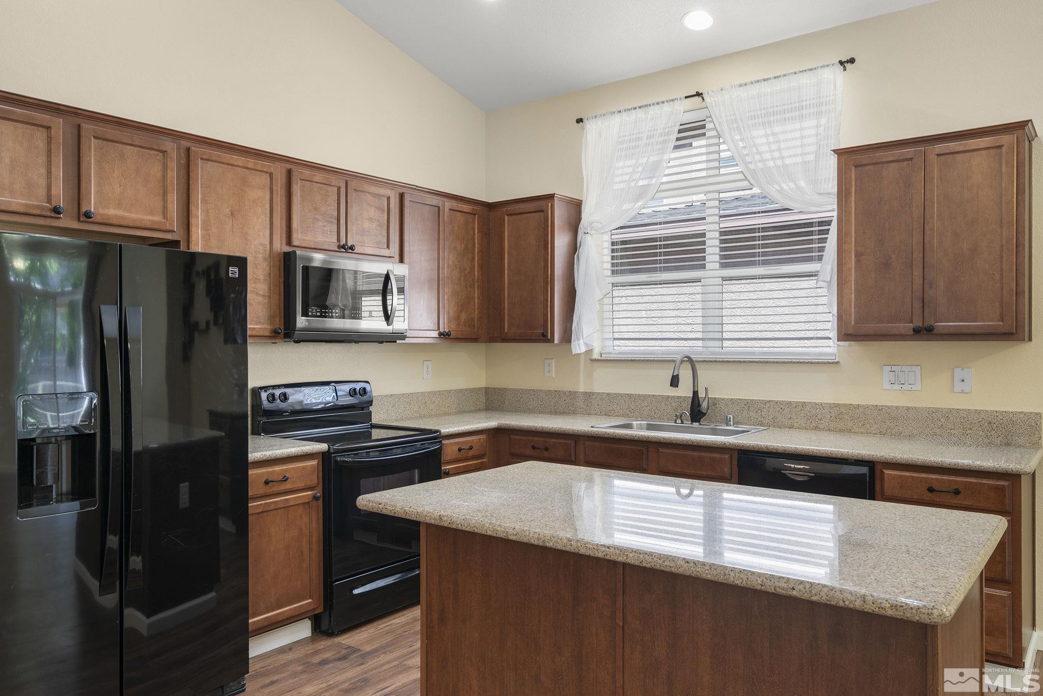 993 Floral Ridge Way Sparks, NV 89436 - Photo 10 of 30 Photo 10