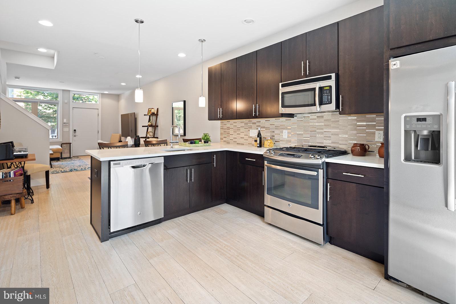 910 North 5th Street Philadelphia, PA 19123 - Photo 11 of 52