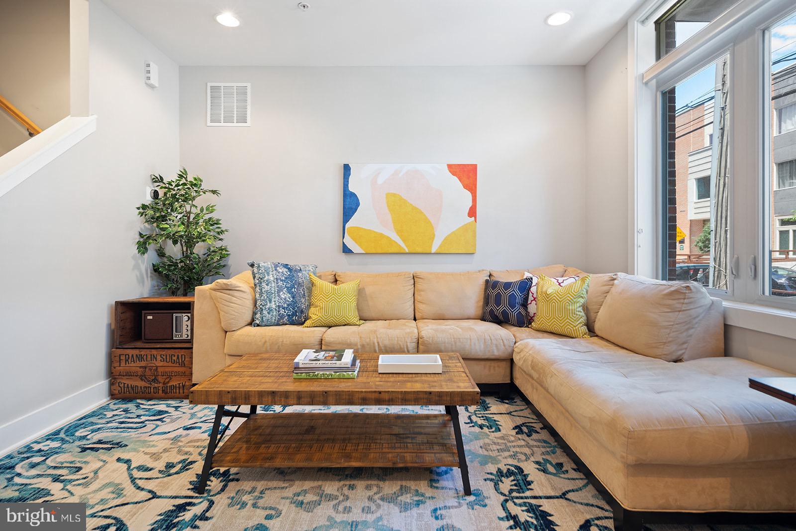 910 North 5th Street Philadelphia, PA 19123 - Photo 3 of 52