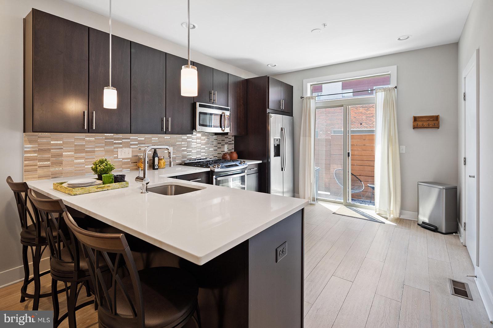 910 North 5th Street Philadelphia, PA 19123 - Photo 8 of 52