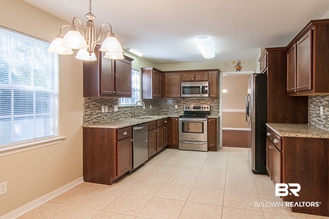 340 Ridgewood Drive Daphne, AL 36526 - Photo 16 of 35 Breakfast area