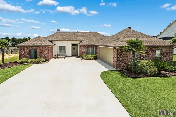 $460,000 | 11440 River Highlands Drive, St. Amant, LA 70774