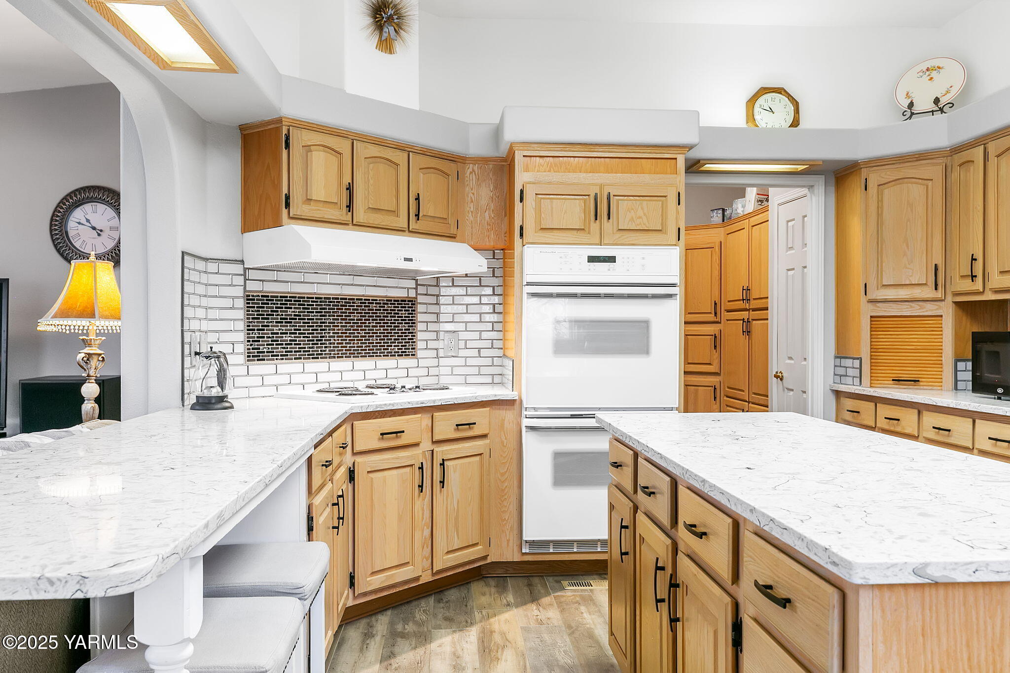 312 Wendt Road Yakima, WA 98901 - Photo 11 of 37 Double Ovens