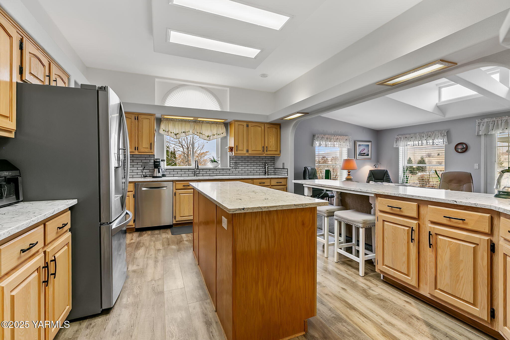 312 Wendt Road Yakima, WA 98901 - Photo 8 of 37 Kitchen