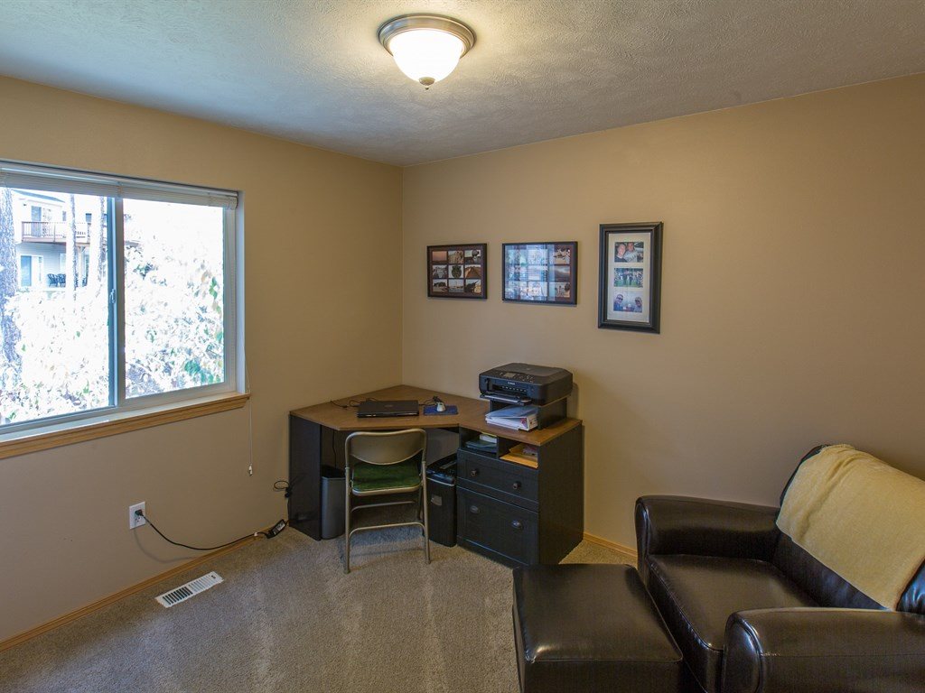 7030 South Crestview Road Spokane, WA 99224 - Photo 12 of 18