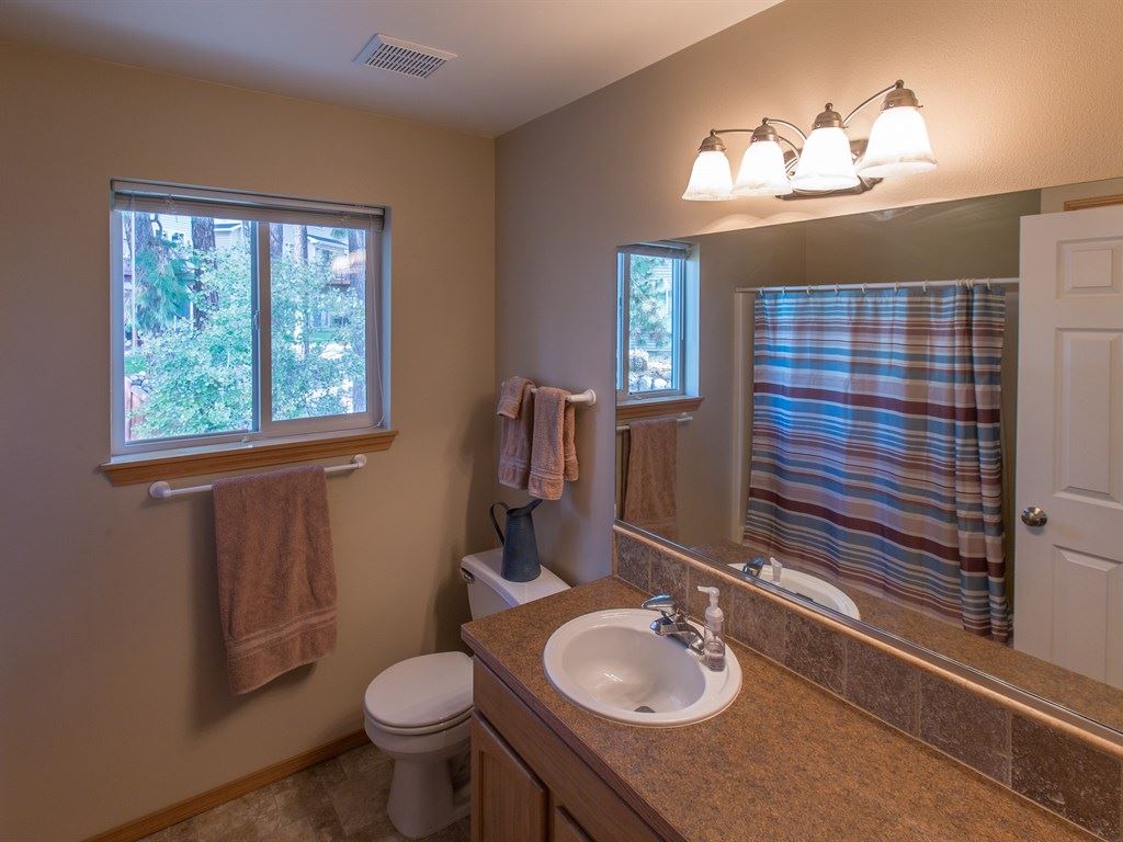 7030 South Crestview Road Spokane, WA 99224 - Photo 14 of 18