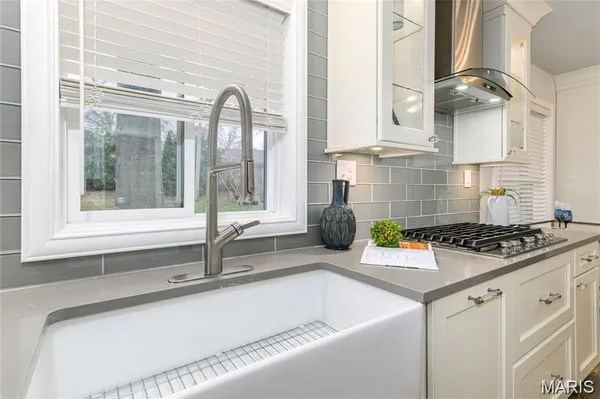 $1,389,999 | 18 Country Aire Drive, St. Louis, MO 63131