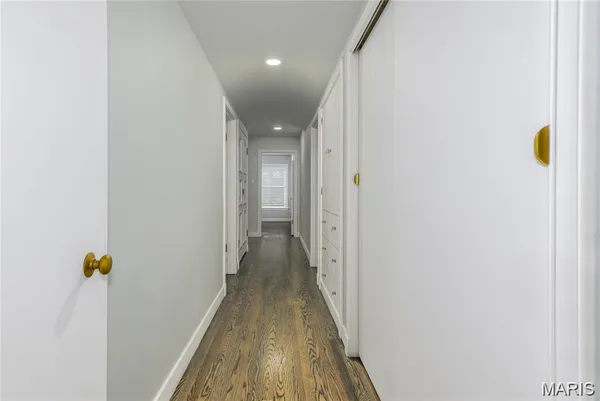 $1,389,999 | 18 Country Aire Drive, St. Louis, MO 63131
