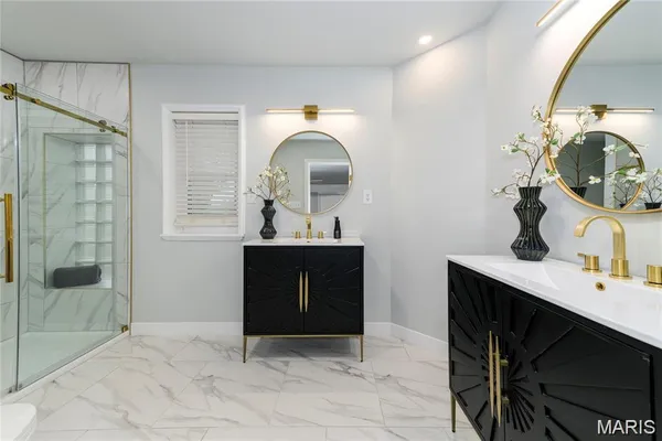 $1,389,999 | 18 Country Aire Drive, St. Louis, MO 63131