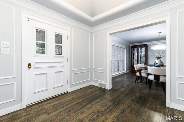 $1,389,999 | 18 Country Aire Drive, St. Louis, MO 63131