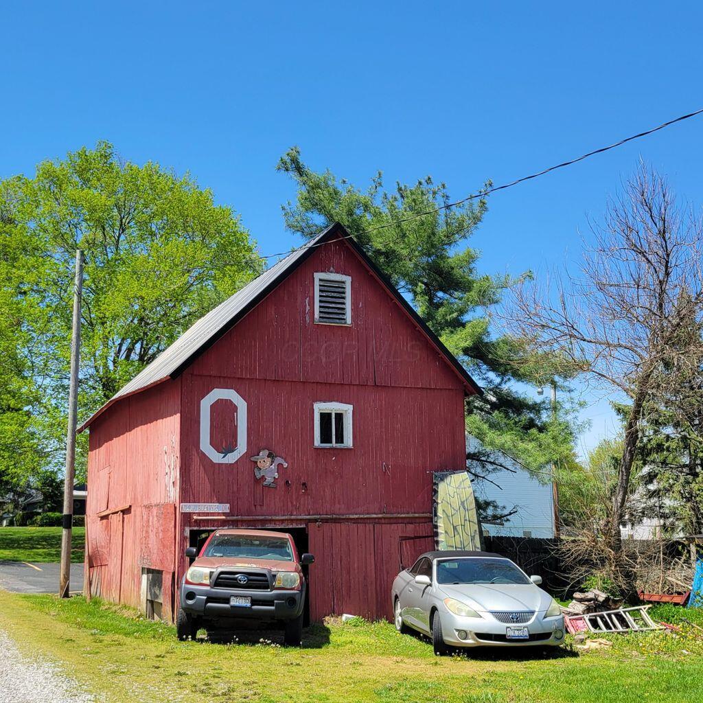 3813 North Old State Road Delaware, OH 43015 - Photo 16 of 18 Outbuilding w/ Loft