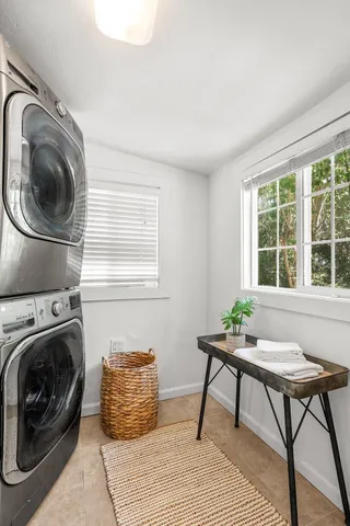 $359,999 | 1545 Olive Avenue, Redding, CA 96001