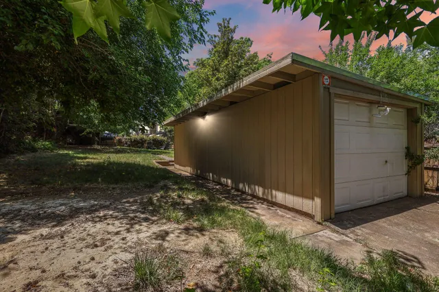 $359,999 | 1545 Olive Avenue, Redding, CA 96001