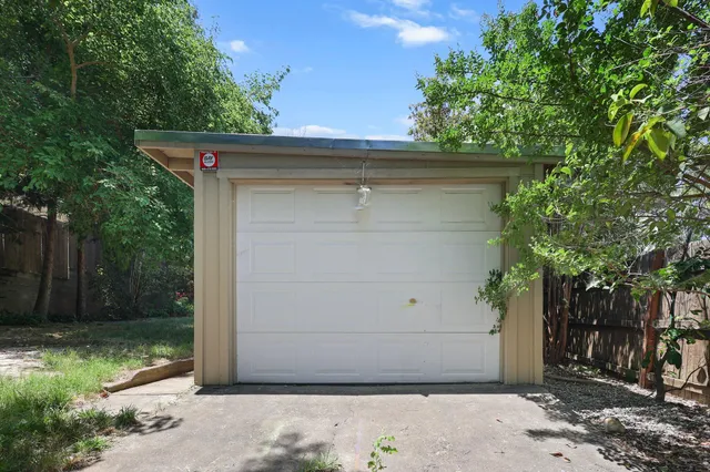 $359,999 | 1545 Olive Avenue, Redding, CA 96001