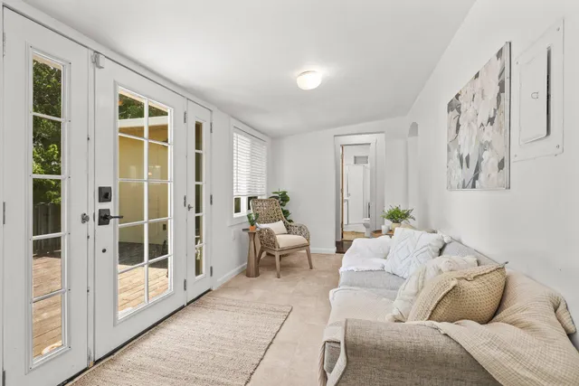 $359,999 | 1545 Olive Avenue, Redding, CA 96001