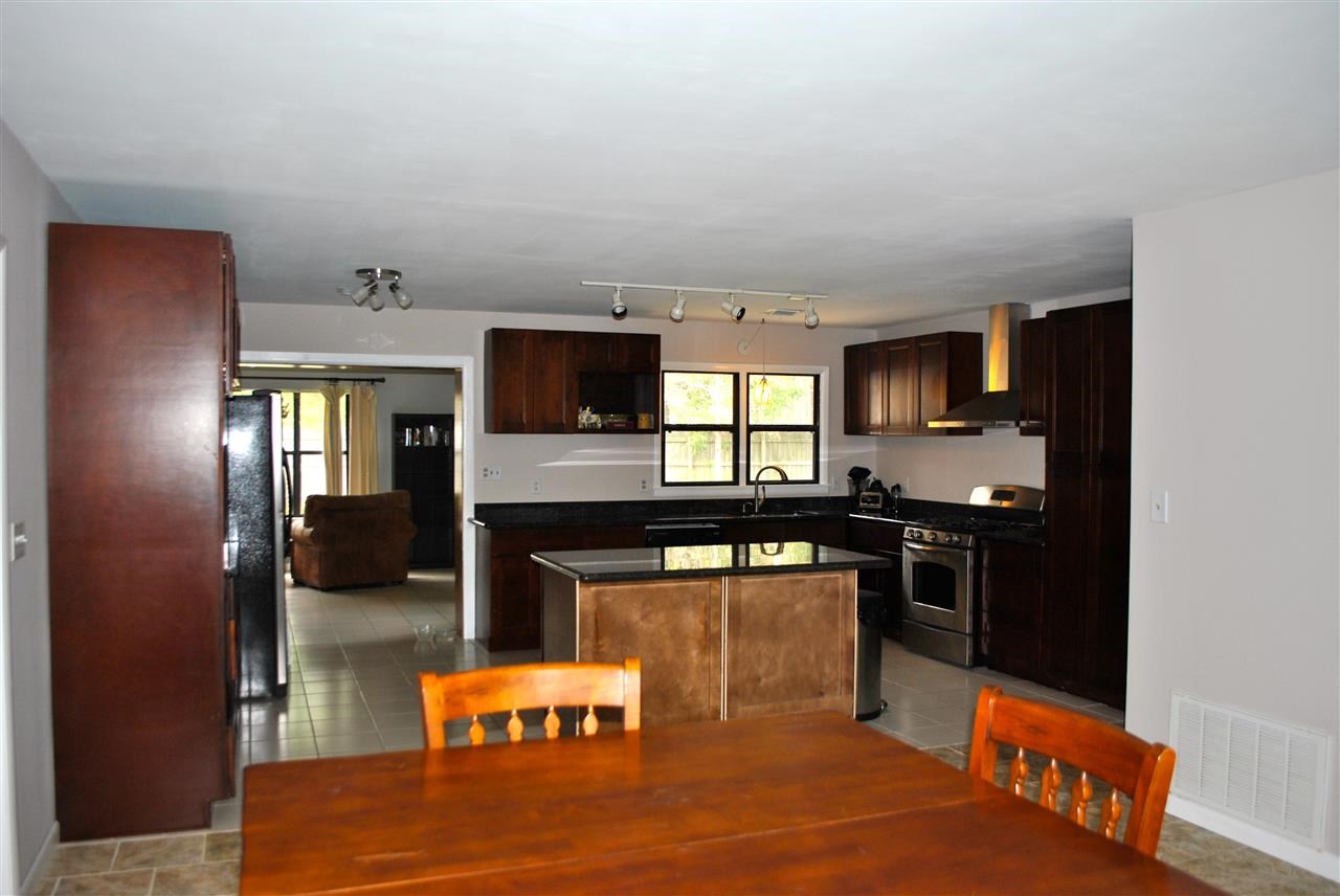 5575 Hibiscus Road Pensacola, FL 32504 - Photo 6 of 14 Gallery Image 6