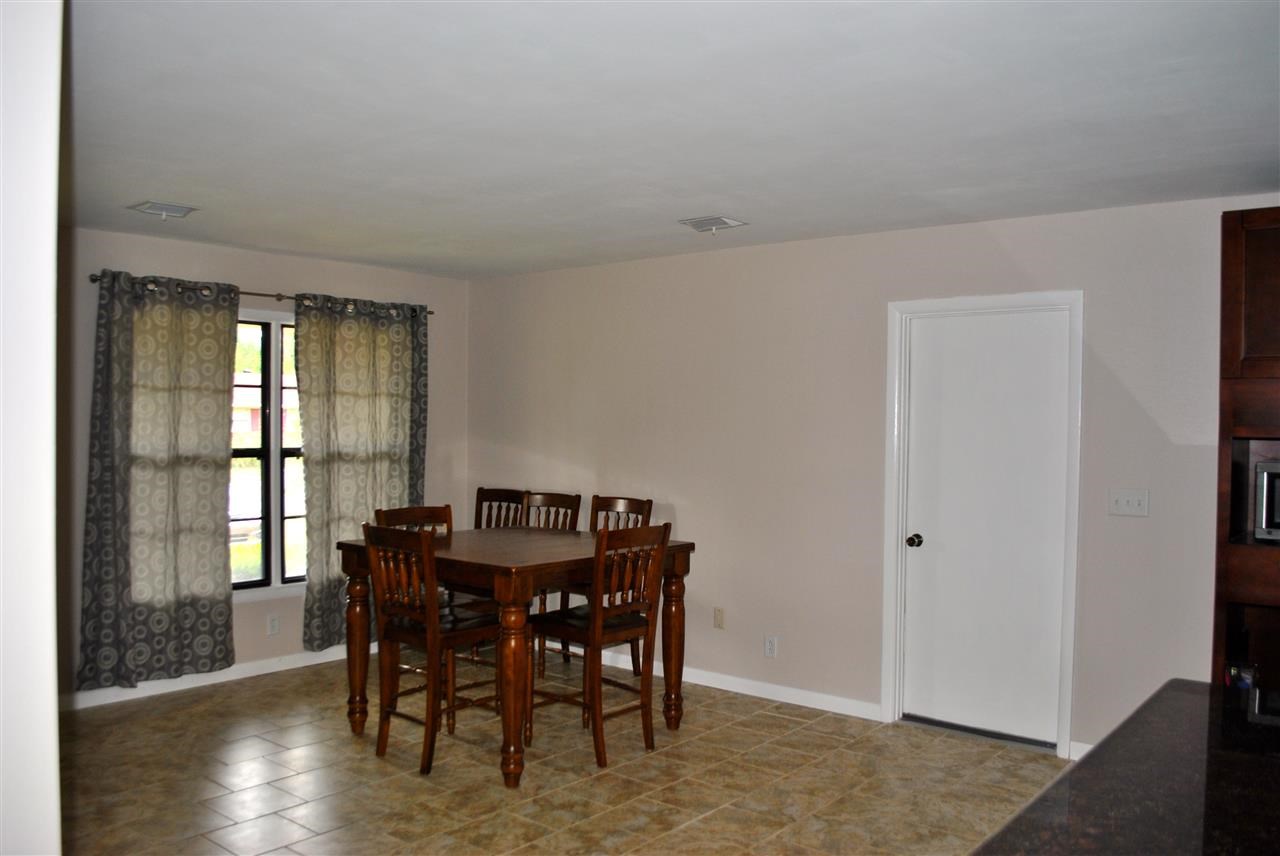 5575 Hibiscus Road Pensacola, FL 32504 - Photo 10 of 14 Gallery Image 10