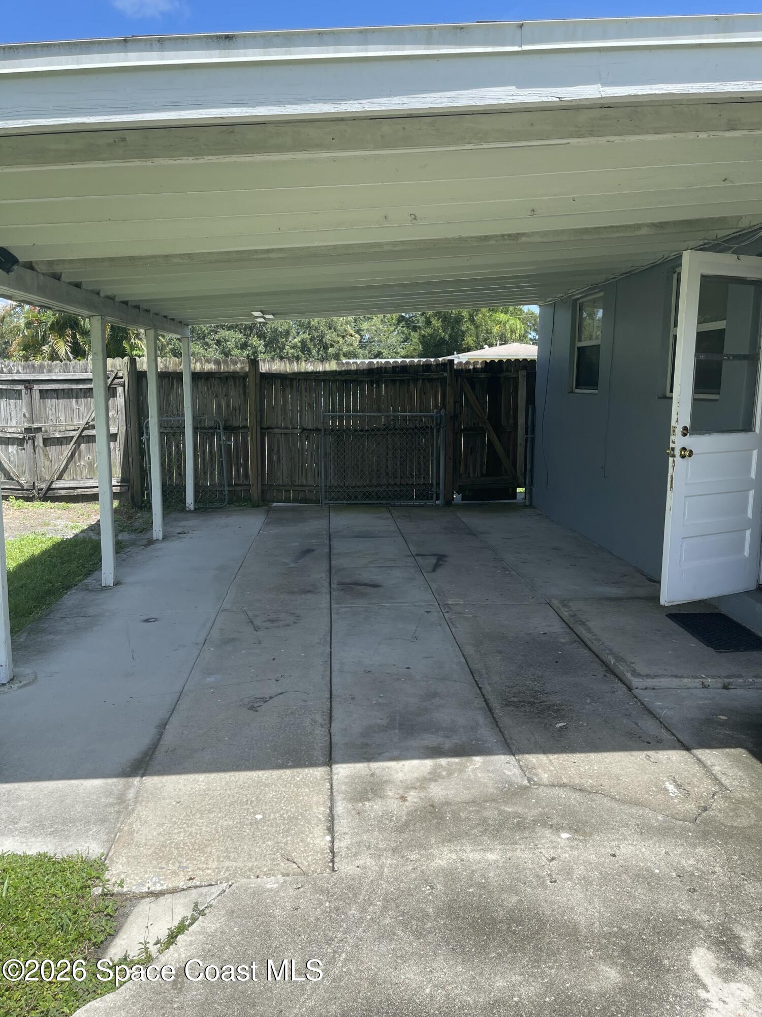 405 West Rutgers Street Melbourne, FL 32901 - Photo 17 of 25 Covered Patio