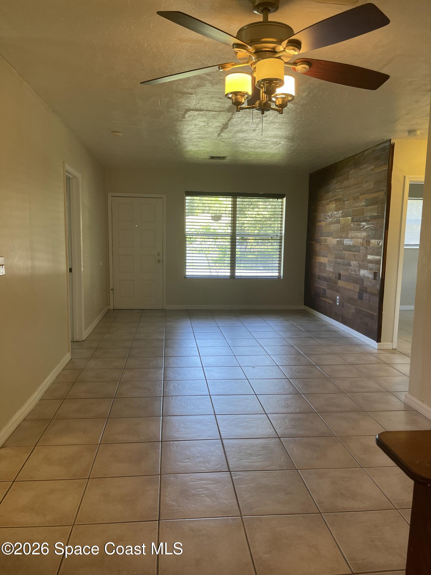 405 West Rutgers Street Melbourne, FL 32901 - Photo 2 of 25 Living Room