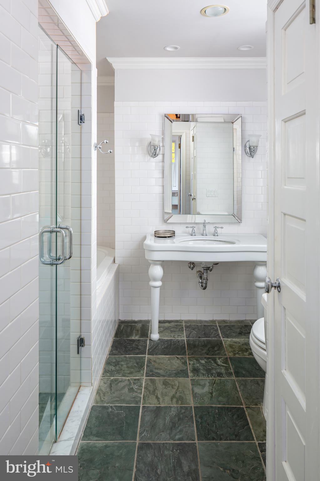 116 Llanfair Road Ardmore, PA 19003 - Photo 32 of 61 Primary En Suite Bathroom