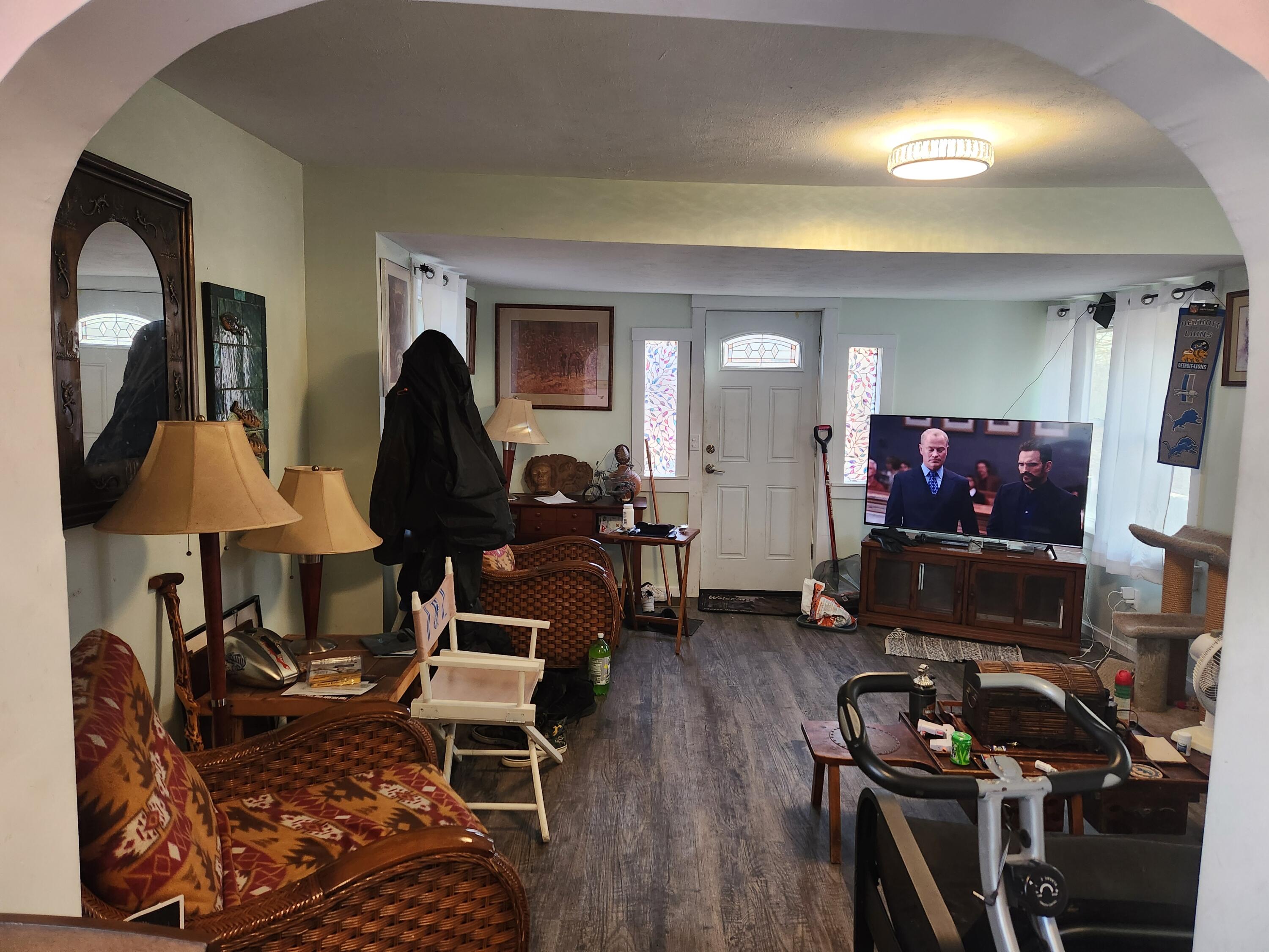 625 South Getty Street Muskegon, MI 49442 - Photo 4 of 13 Living room