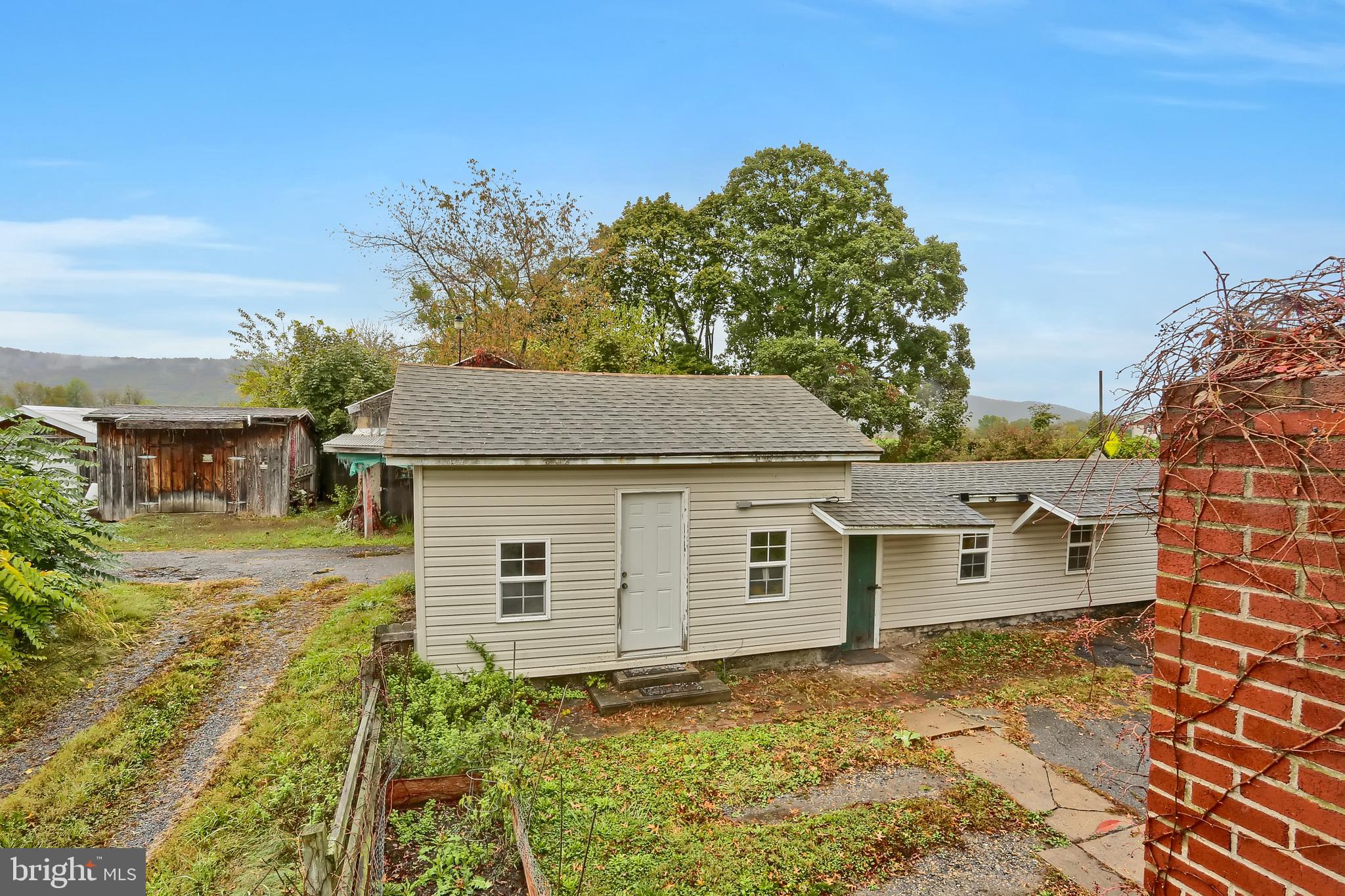 318 West Main Street Valley View, PA 17983 - Photo 39 of 46