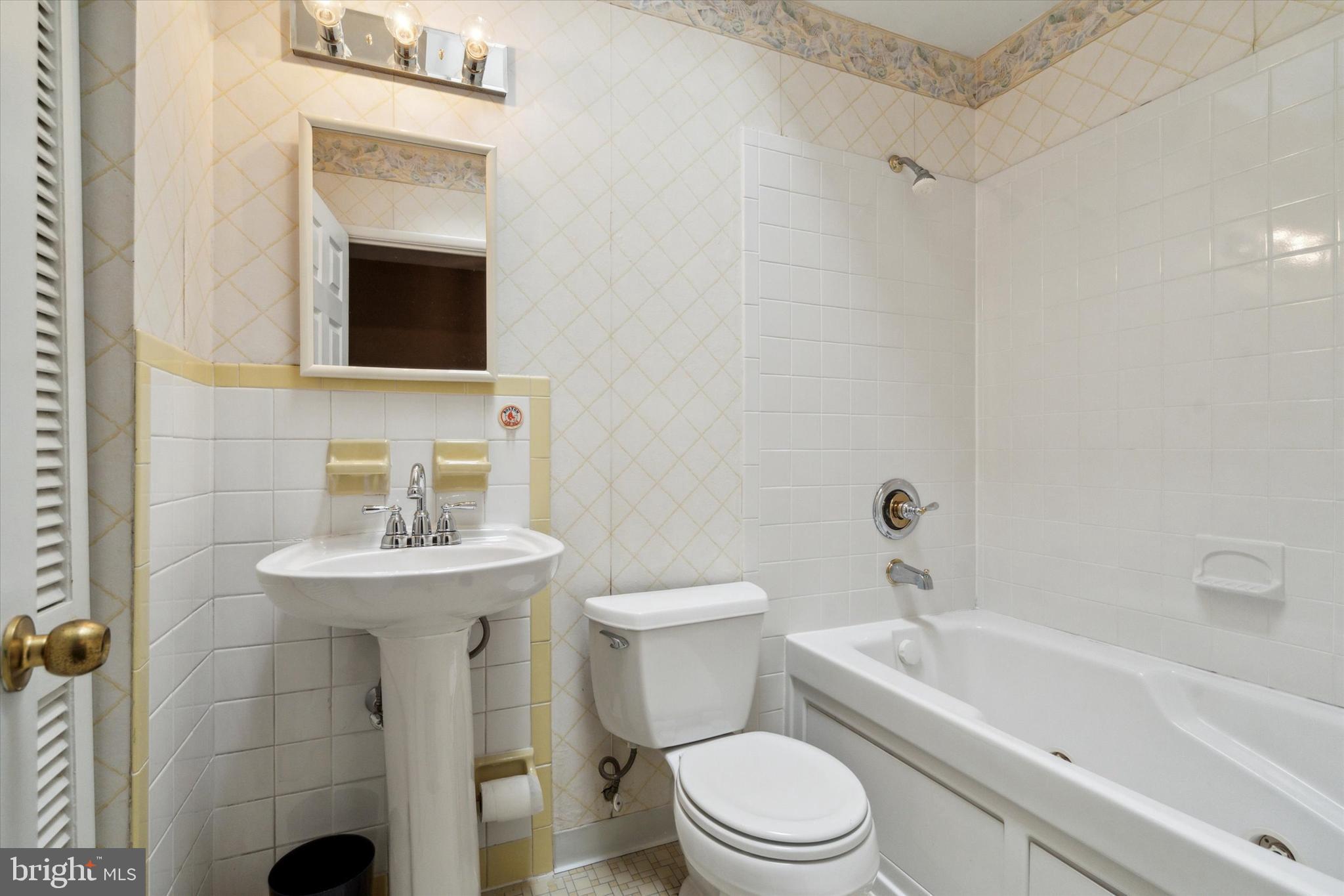 11856 Sewell Road Philadelphia, PA 19116 - Photo 12 of 15