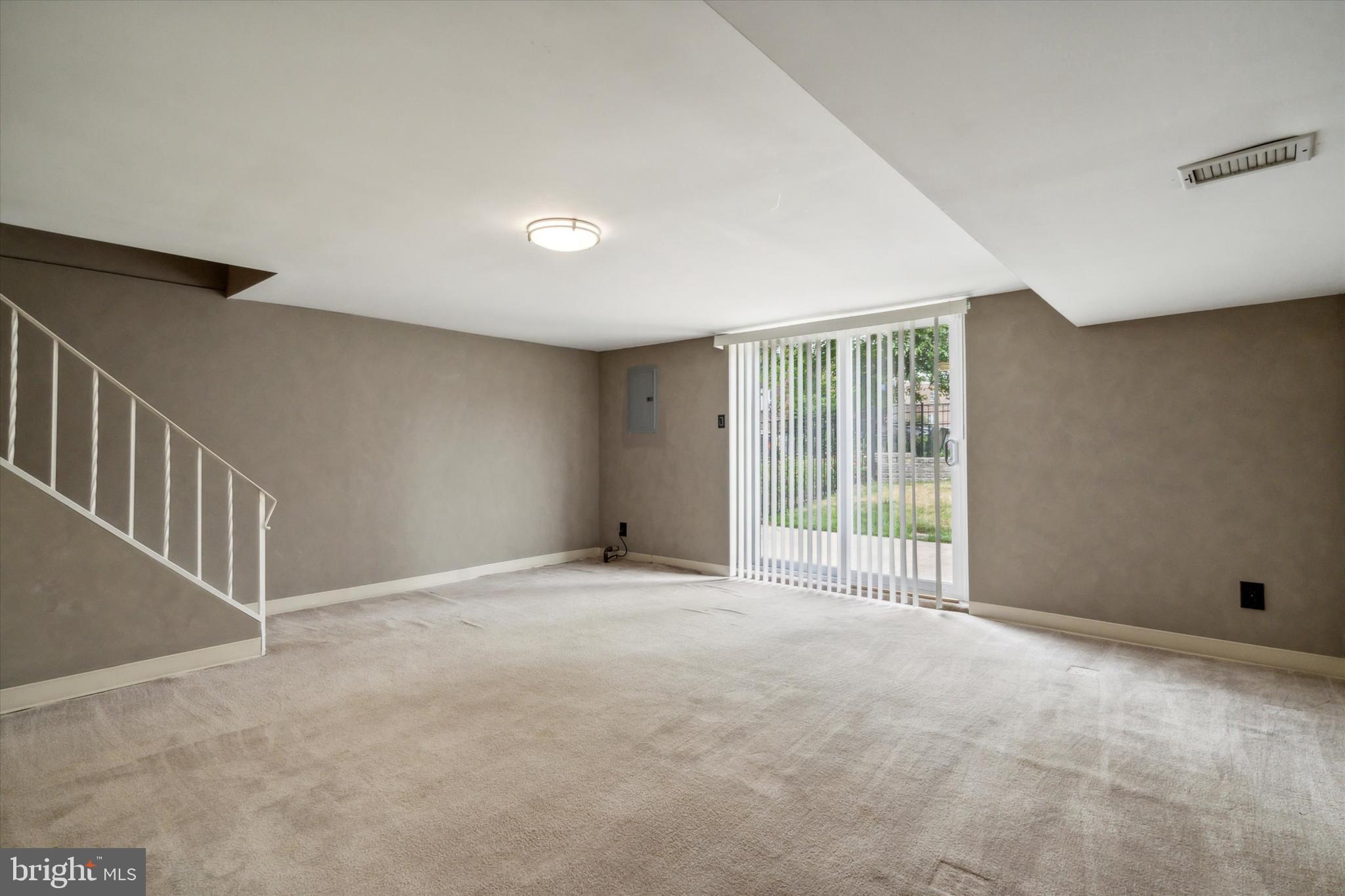 11856 Sewell Road Philadelphia, PA 19116 - Photo 14 of 15