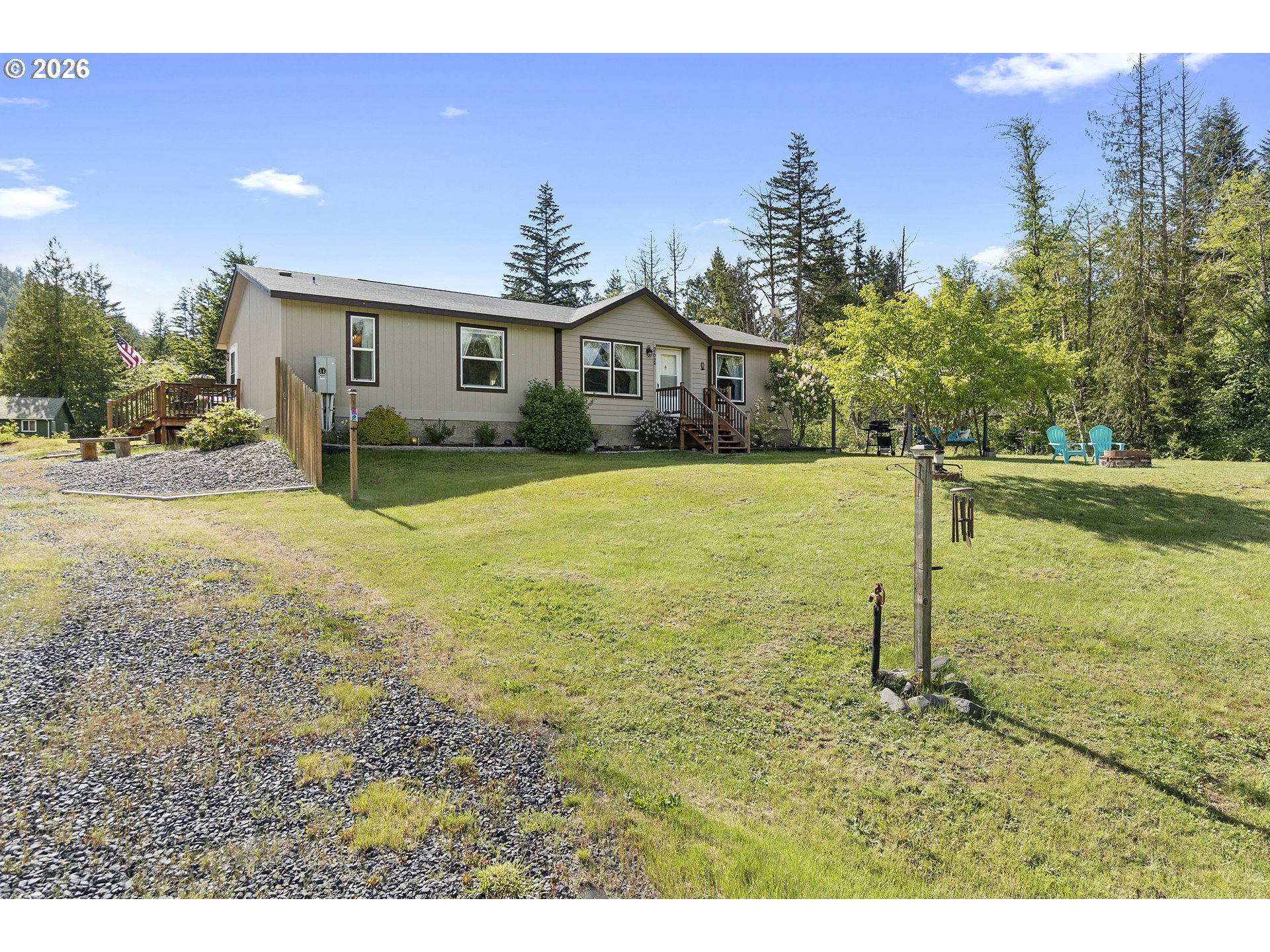 252 Blackledge Road Carson, WA 98610 - Photo 2 of 46