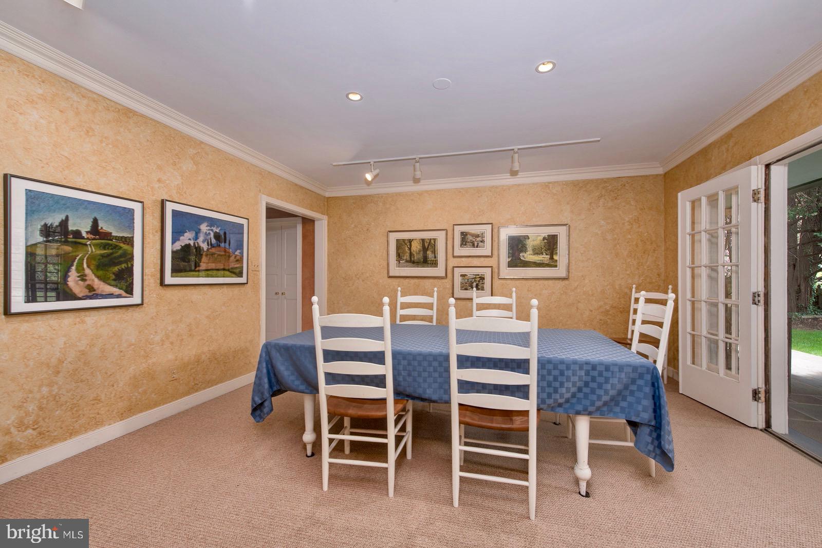 113 St Dunstans Road Baltimore, MD 21212 - Photo 15 of 45 Formal Dining Room