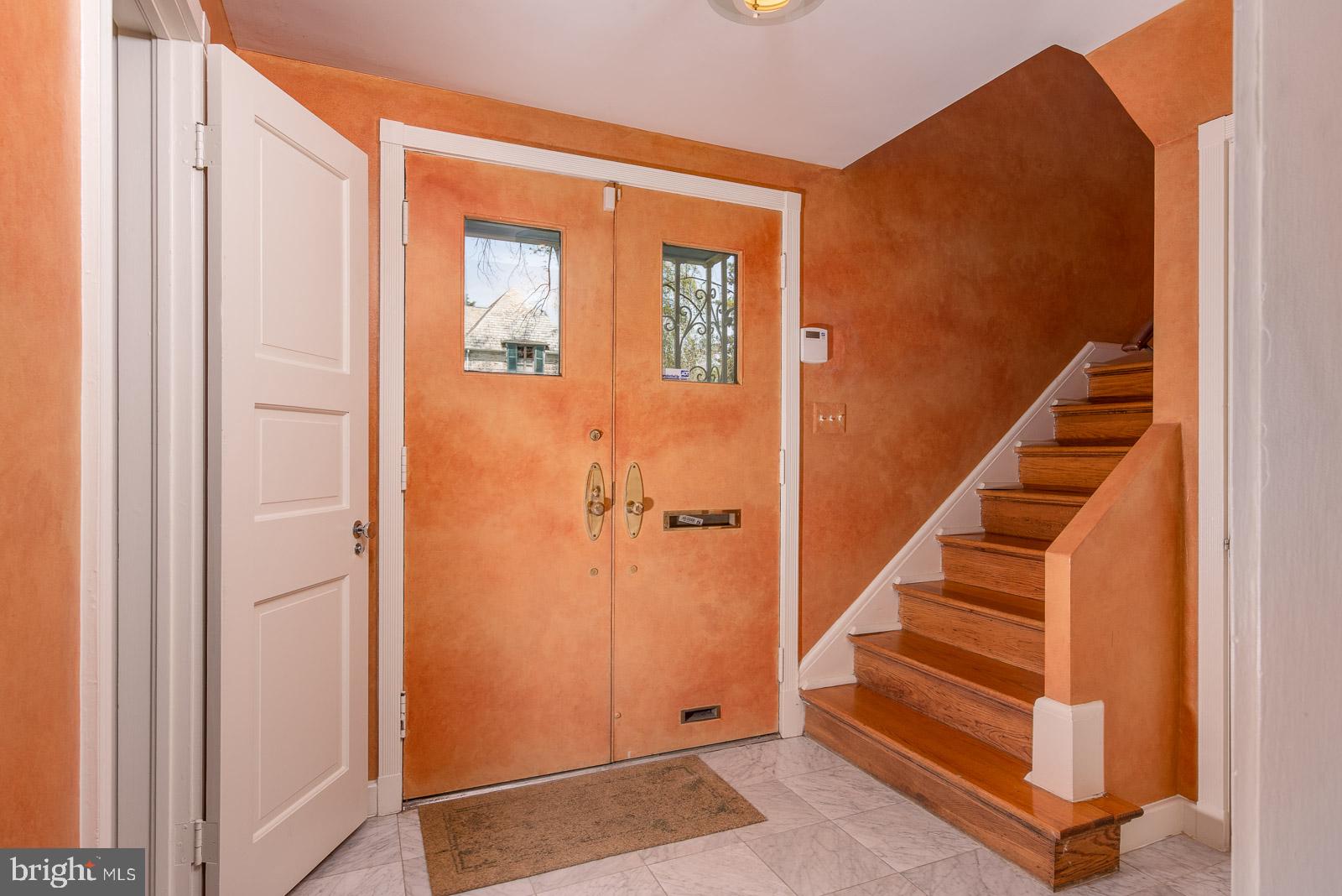 113 St Dunstans Road Baltimore, MD 21212 - Photo 20 of 45 Foyer & Oak Stairs