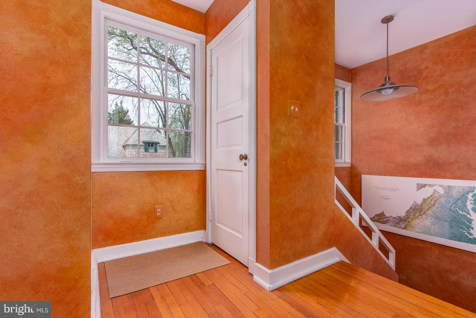 113 St Dunstans Road Baltimore, MD 21212 - Photo 25 of 45 Upper Hall with Hardwood