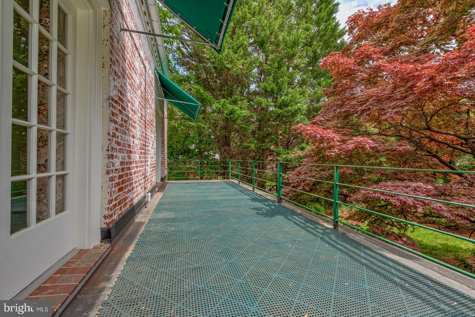 113 St Dunstans Road Baltimore, MD 21212 - Photo 31 of 45 Upper Rear Balcony/Terrace