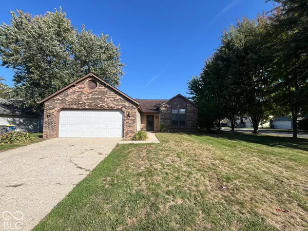 $1,800 | 5925 Dunmore Drive, Indianapolis, IN 46254
