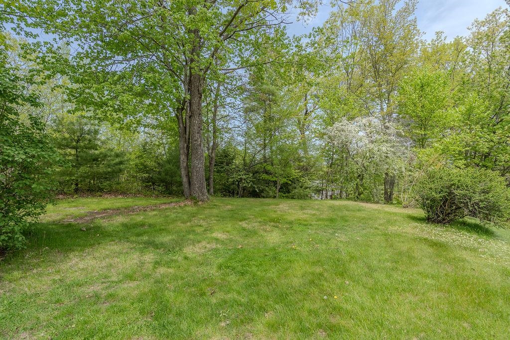 348 North Road Deerfield, NH 03037 - Photo 16 of 41