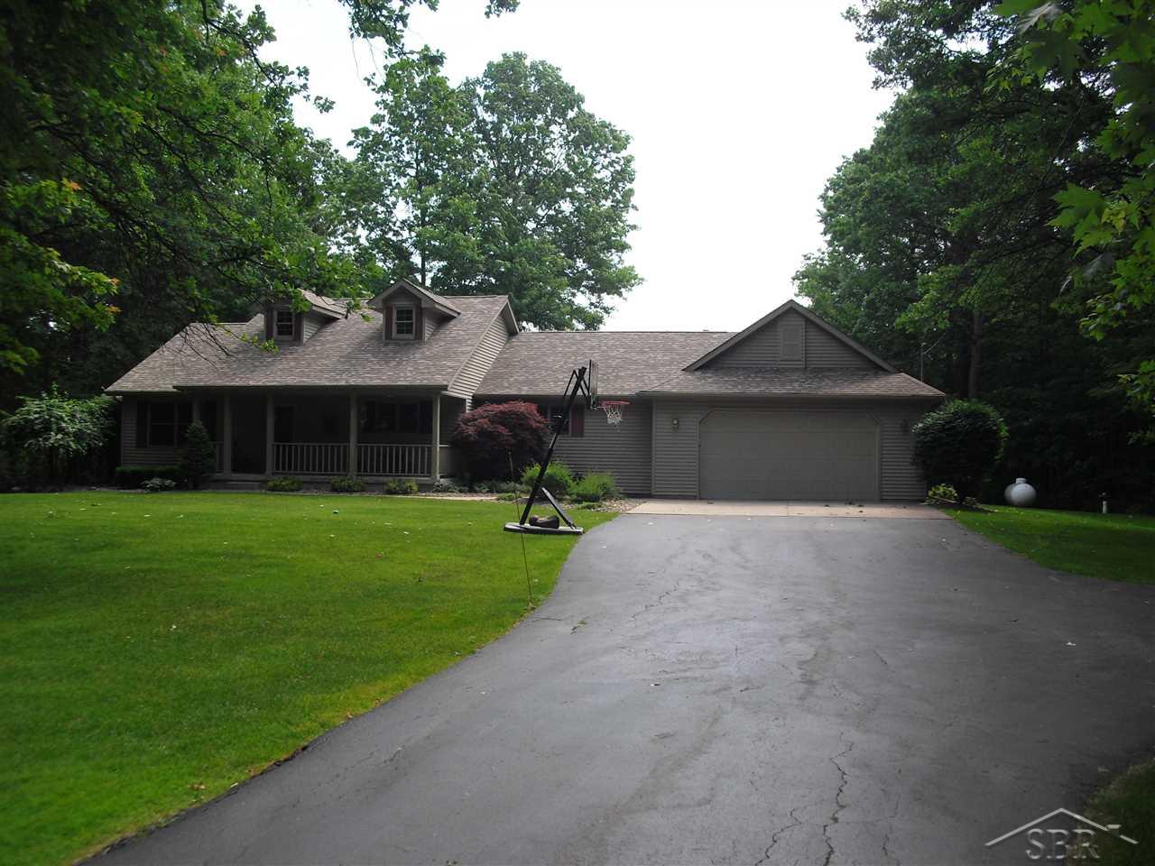 3137 South Brennan Road Hemlock, MI 48626 - Photo 1 of 22 31295519.JPG