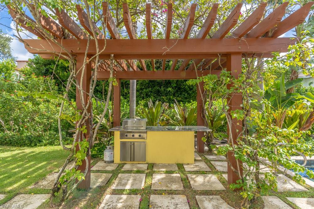 300 3rd Avenue South, Unit 3 Naples, FL 34102 - Photo 4 of 34