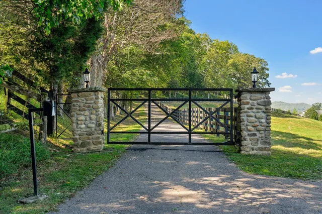 $5,999,900 | 6561 Eudailey-Covington Road, College Grove, TN 37046