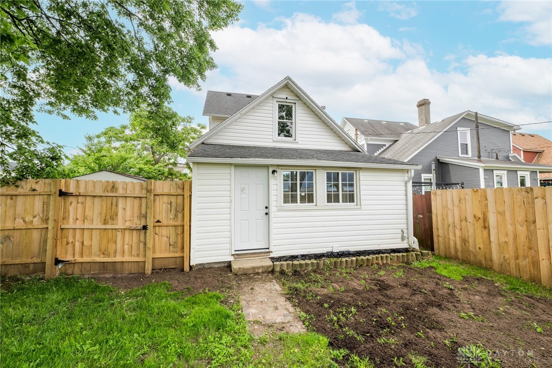 908 Cedar Street Springfield, OH 45504 - Photo 35 of 48