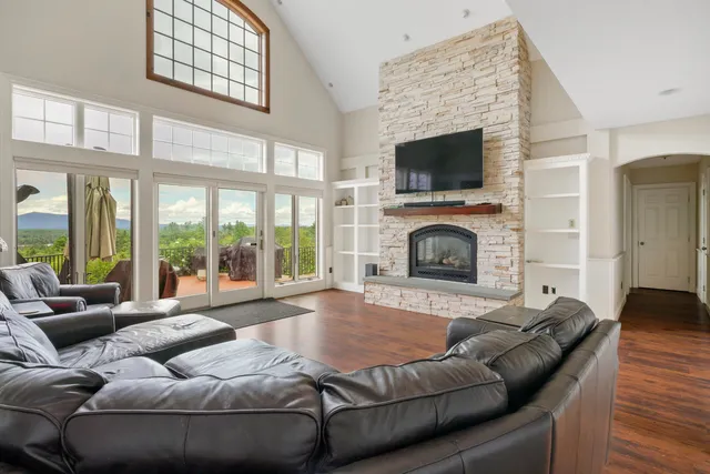 $1,485,000 | 634 Old New Ipswich Road, Rindge, NH 03461