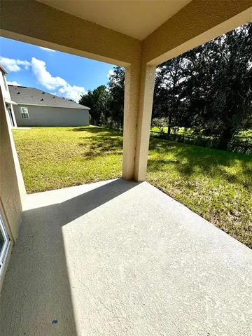 a view of an empty garage
