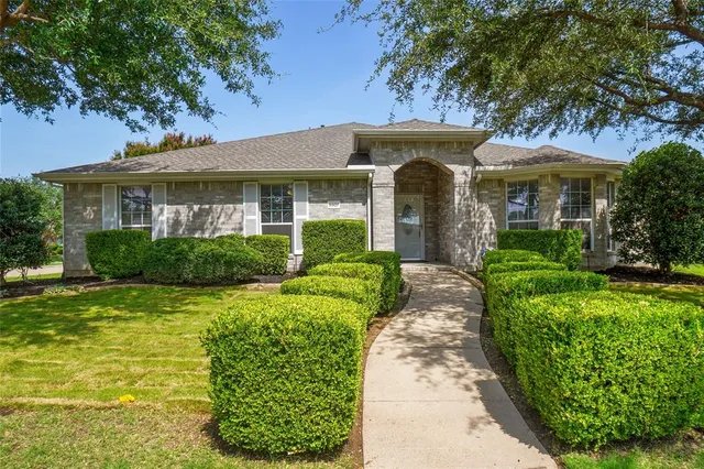 $2,600 | 9907 Divine Court, Frisco, TX 75033