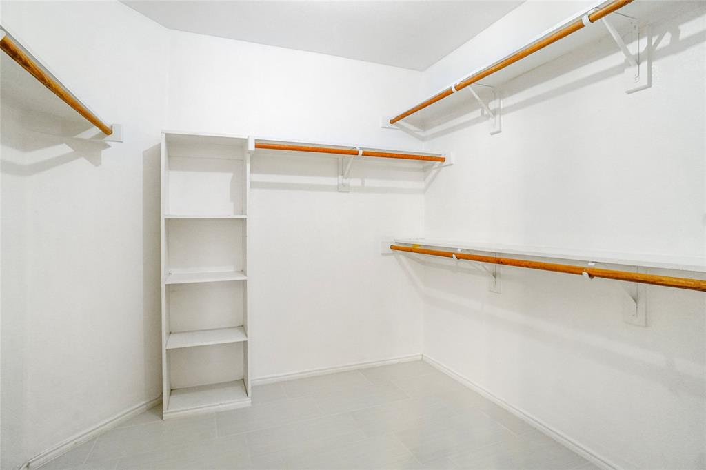 9907 Divine Court Frisco, TX 75033 - Photo 20 of 31 View of walk in closet