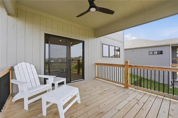 $640,000 | 7080 Northwest Forest Lakes Drive, Parkville, MO 64152