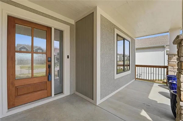 $640,000 | 7080 Northwest Forest Lakes Drive, Parkville, MO 64152